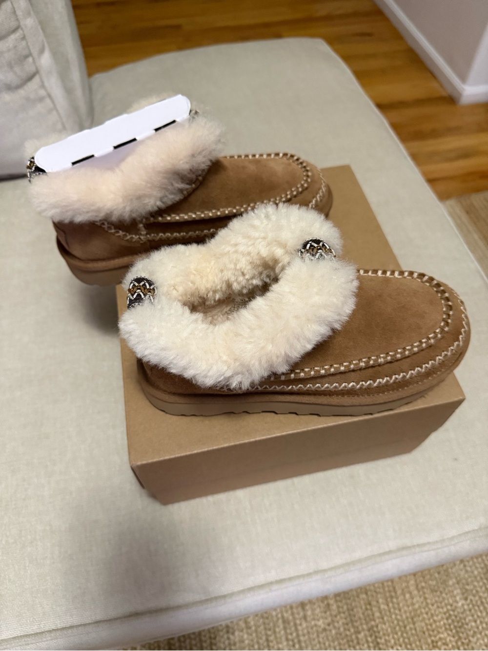 UGG Kids Chestnut Suede Shearling-Trim Slip-On Clogs